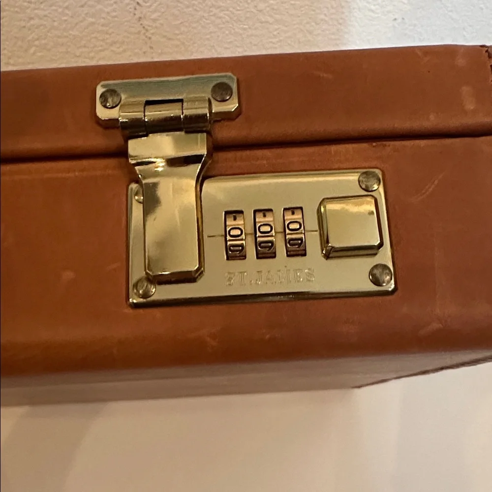 St. James Vintage‎ Tan Leather Attache 18